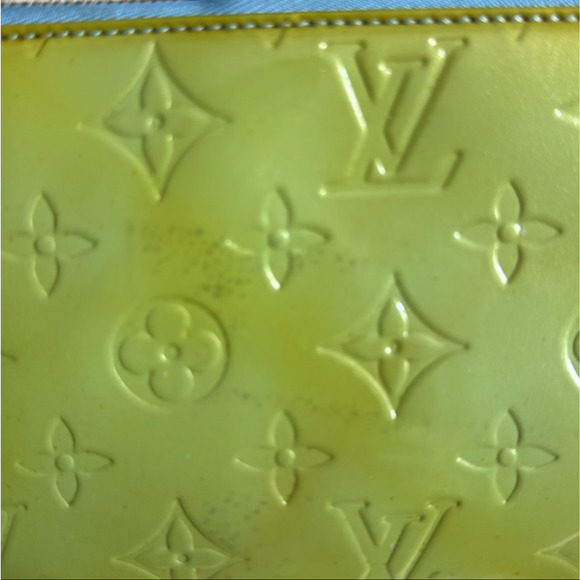 Louis Vuitton Green Vernis hand bag/ pouch - Picture 2 of 7